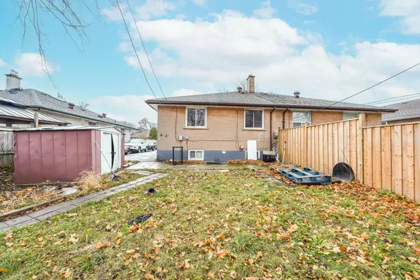 Brampton, ON L6T 2N8,9 Aloma CRES