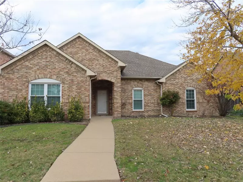 303 Quail Run Road, Red Oak, TX 75154