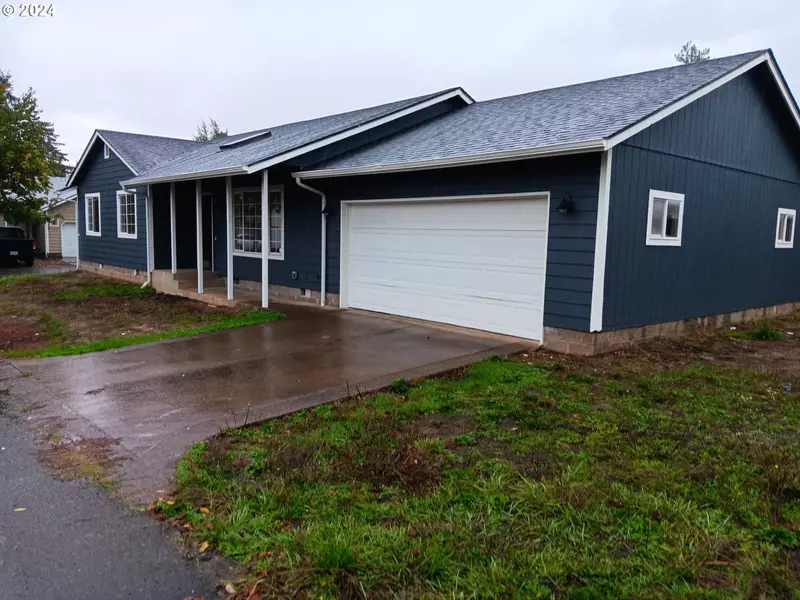 460 Boardwalk, Cottage Grove, OR 97424