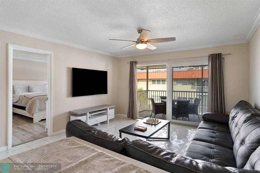 2097 S Ocean Dr  #403, Hallandale Beach, FL 33009