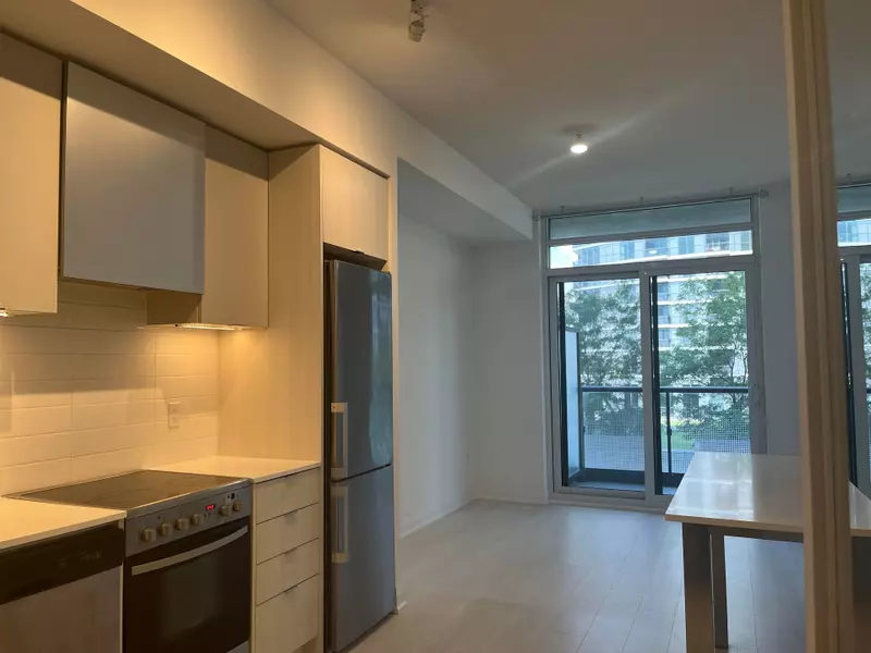 30 Gibbs RD #604, Toronto W08, ON M9B 0E4