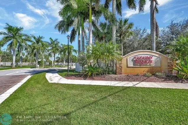 Lake Worth, FL 33463,5831 Monterra Club Dr