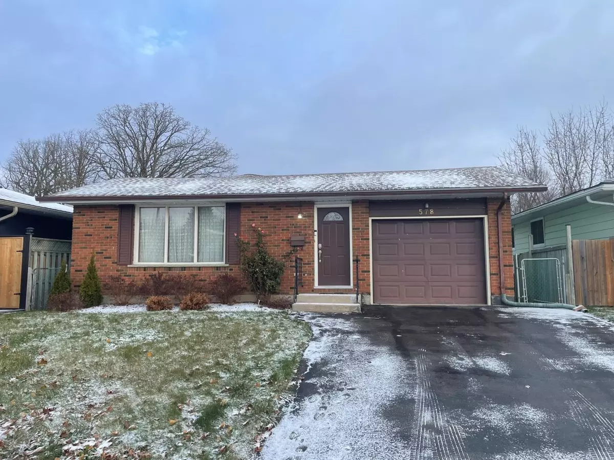 Waterloo, ON N2L 4X9,578 Dogwood LN