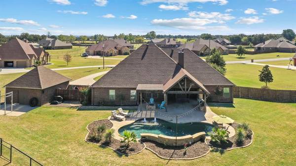 135 Brock Lane,  Millsap,  TX 76066