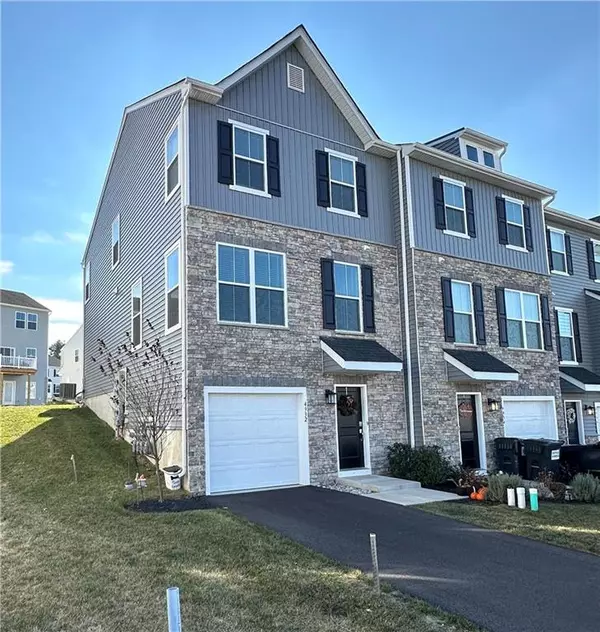 4932 Brookside Court, Upper Saucon Twp, PA 18036