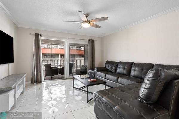 Hallandale Beach, FL 33009,2097 S Ocean Dr  #403