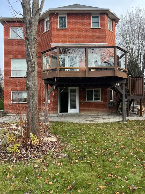 Newmarket, ON L3X 2H3,864 Shadrach DR #Lower L