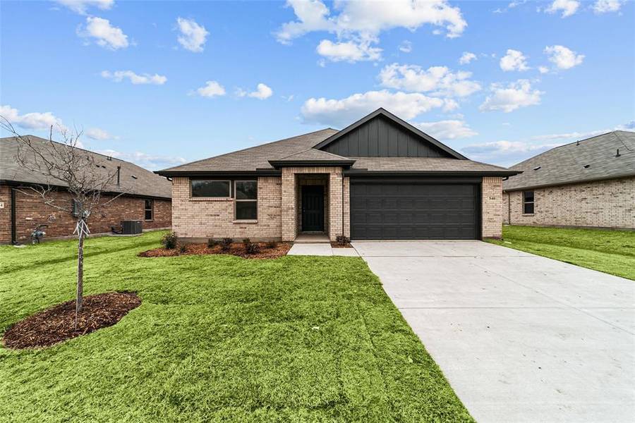 532 Ridgewood Drive, Van Alstyne, TX 75495