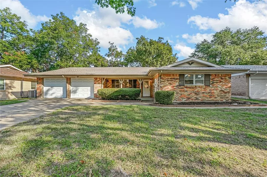 408 Bob Street, Hurst, TX 76053