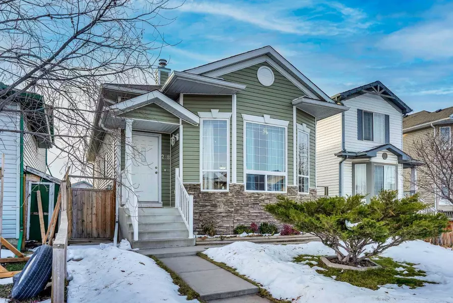 238 Martinvalley CRES NE, Calgary, AB T3J 4L5