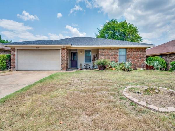 7304 Misty Meadow Drive S, Fort Worth, TX 76133