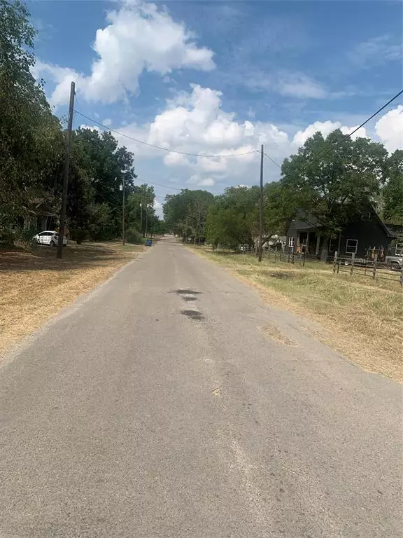 Ladonia, TX 75449,204 W Main Street