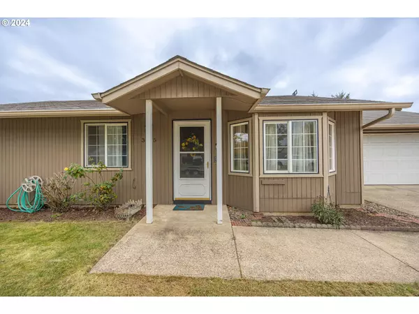 3365 DOUGLAS DR, Springfield, OR 97478