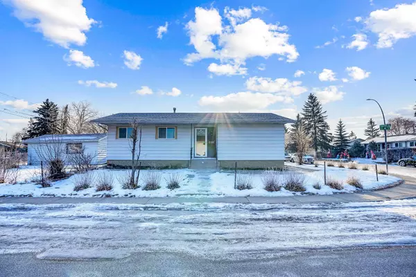 1304 Pennsburg RD Southeast, Calgary, AB T2A 2J9