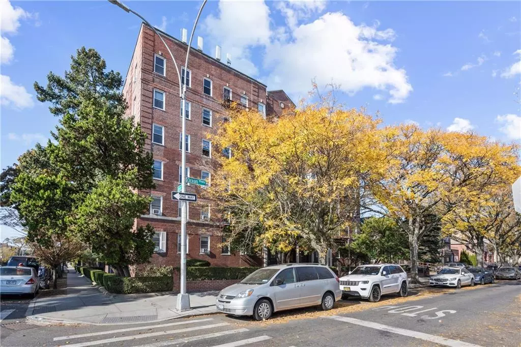 Brooklyn, NY 11230,1500 Ocean Pkwy #1L