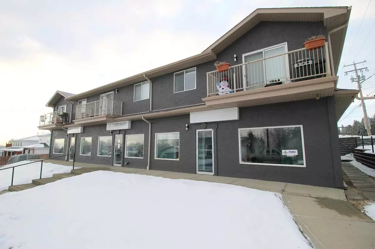 Sylvan Lake, AB T4S 1J9,4920 45 AVE #1