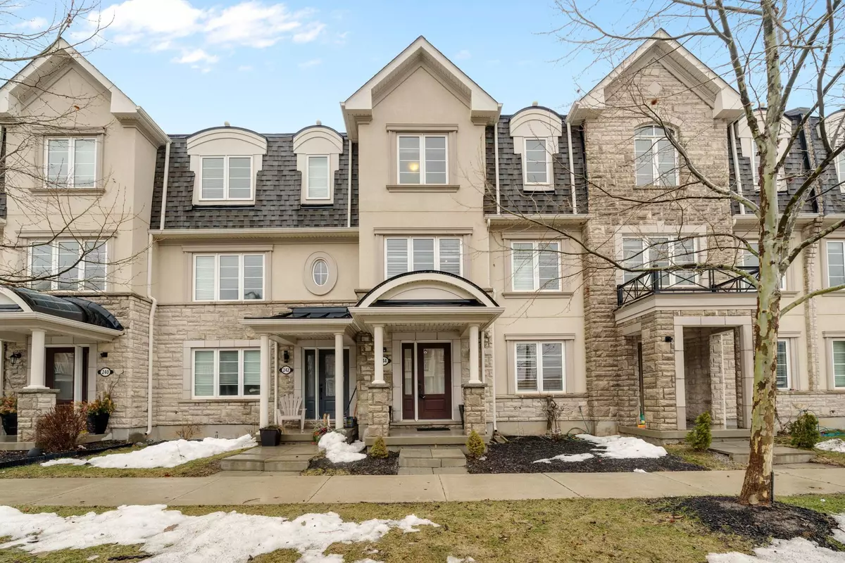 Oakville, ON L6M 0V2,244 Ellen Davidson DR