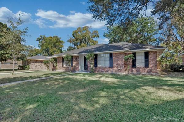 7517 University Drive, Shreveport, LA 71105