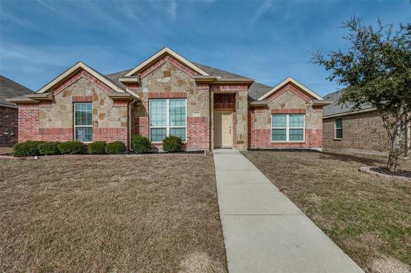 1933 Rainwater Way, Lancaster, TX 75146