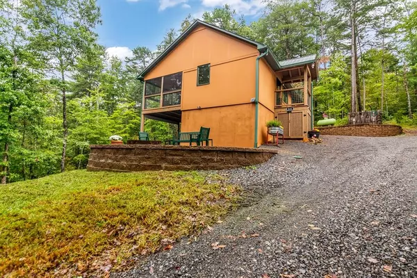 241 Mary Way, Ellijay, GA 30540