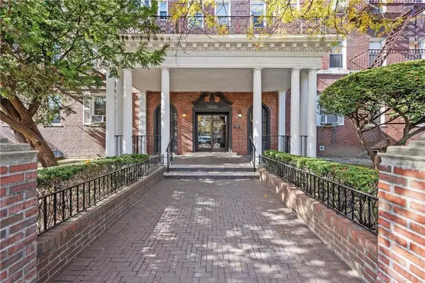 Brooklyn, NY 11230,1500 Ocean Pkwy #1L