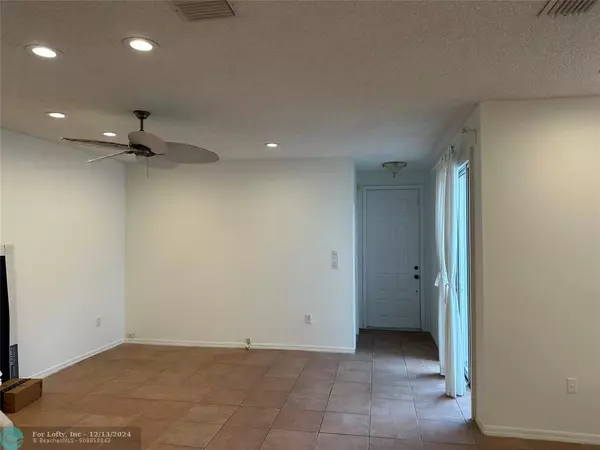 Hollywood, FL 33019,1590 Yellowheart Way