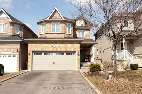 717 Salinger CT, Mississauga, ON L5W 1L4