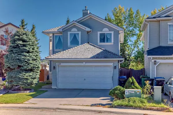 231 Valley Brook CIR NW, Calgary, AB T3B 5S9