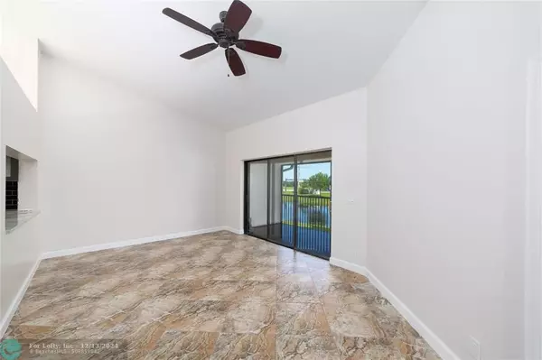 Deerfield Beach, FL 33442,204 Freedom Ct  #204