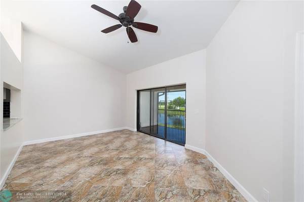 Deerfield Beach, FL 33442,204 Freedom Ct  #204