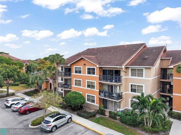 Coral Springs, FL 33067,8901 Wiles Rd  #308-6