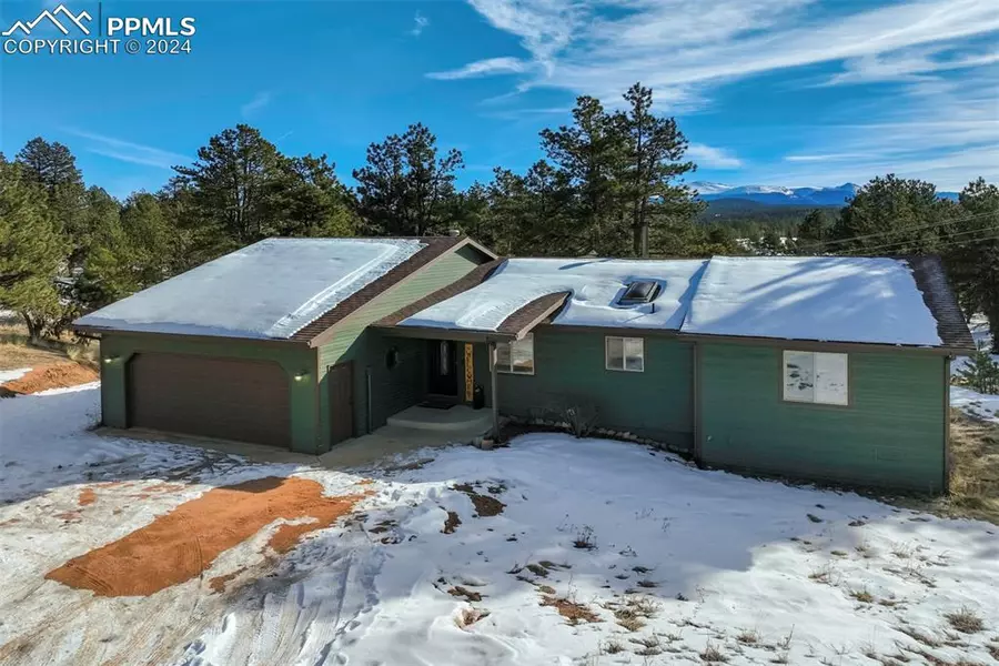 36 Quartz RD, Florissant, CO 80816