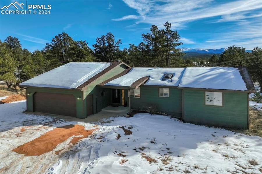 36 Quartz RD, Florissant, CO 80816