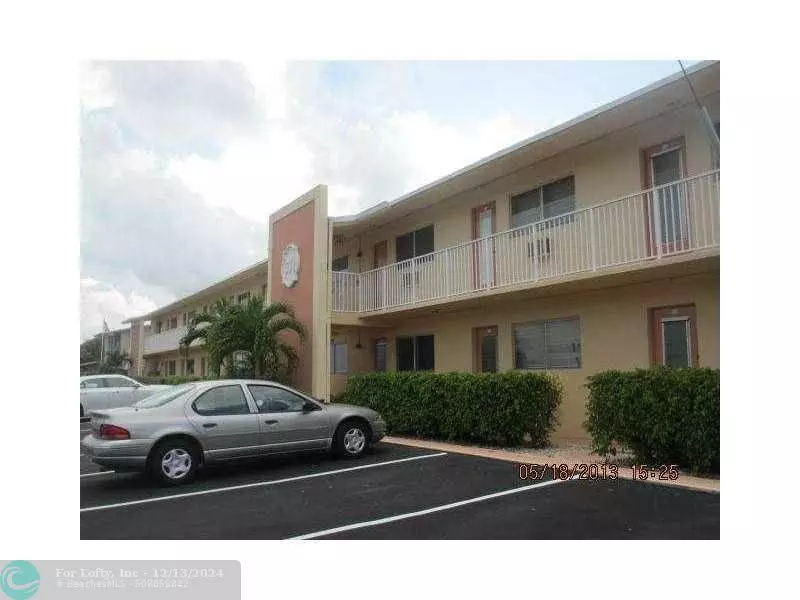 301 E Mcnab Rd  #106, Pompano Beach, FL 33060