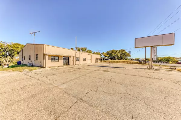 2440 E US Highway 377,  Granbury,  TX 76049