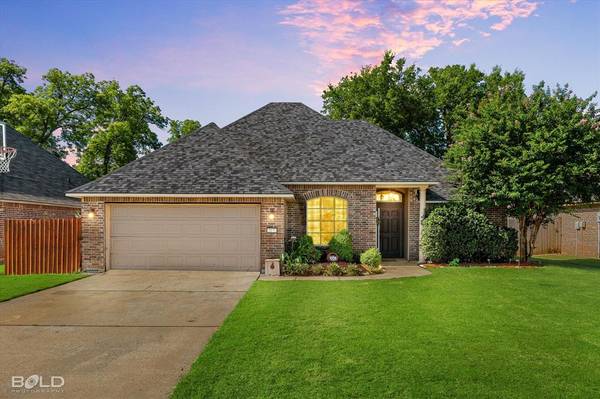 2132 Sweet Bay Circle,  Bossier City,  LA 71111