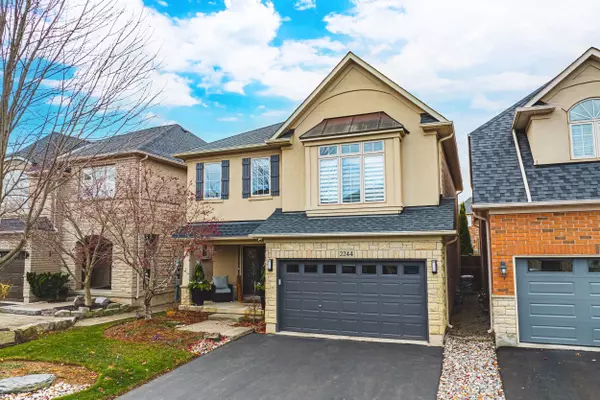 2244 Dewsbury DR, Oakville, ON L6M 0A6