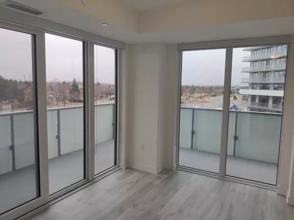 Mississauga, ON L5R 3E7,4675 Metcalfe AVE #304