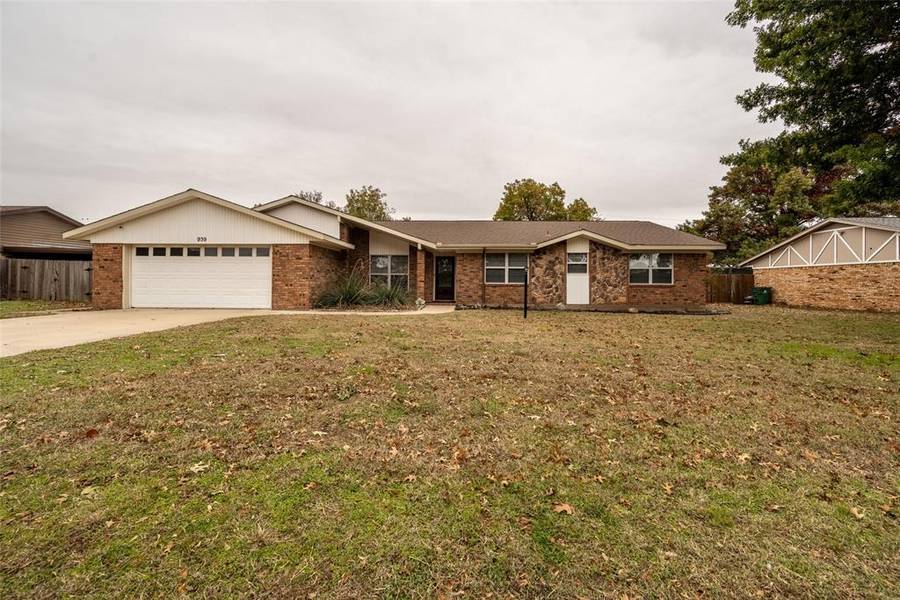 939 Tejas Drive, Burkburnett, TX 76354