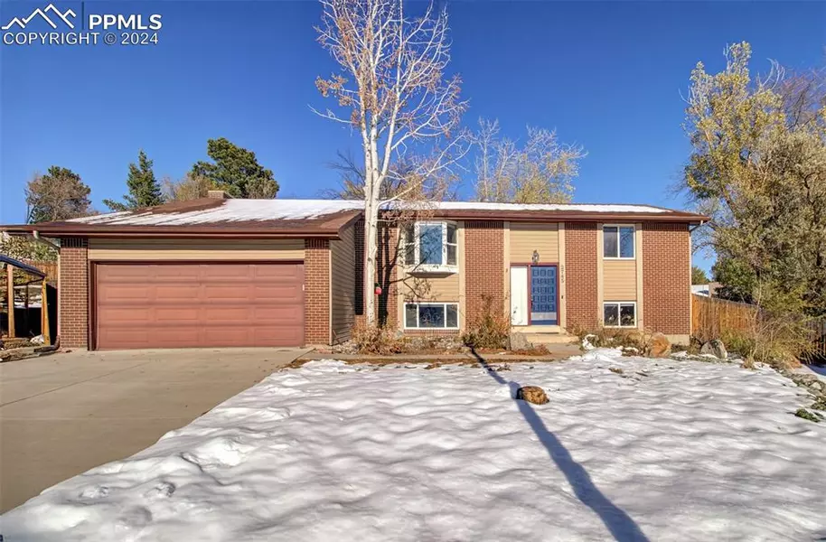 2745 Alteza LN, Colorado Springs, CO 80917