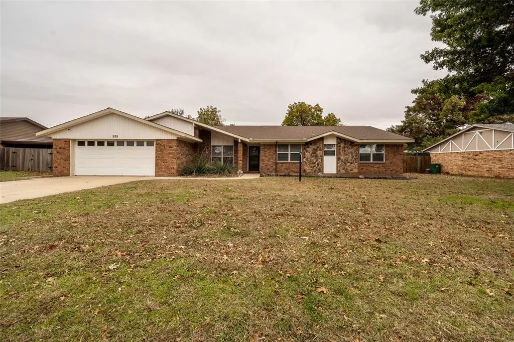 Burkburnett, TX 76354,939 Tejas Drive