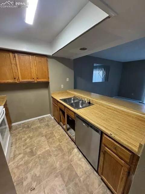 Colorado Springs, CO 80916,1219 Firefly CIR