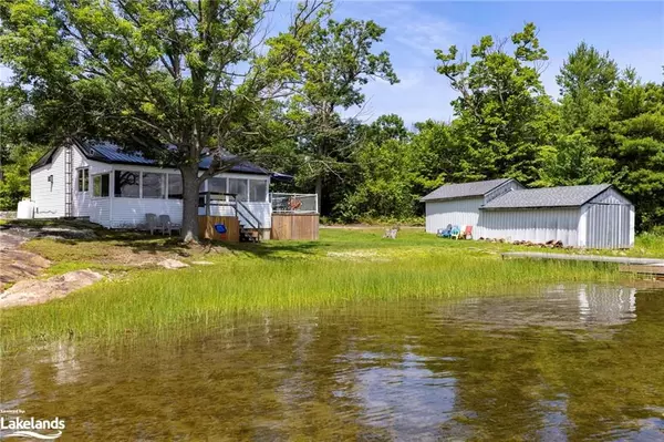 Georgian Bay, ON P0E 1E0,68 WOLVERINE BEACH RD N/A