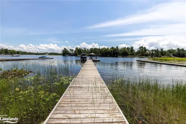 Georgian Bay, ON P0E 1E0,68 WOLVERINE BEACH RD N/A