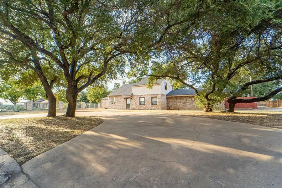 2600 Sha Lane, Breckenridge, TX 76424