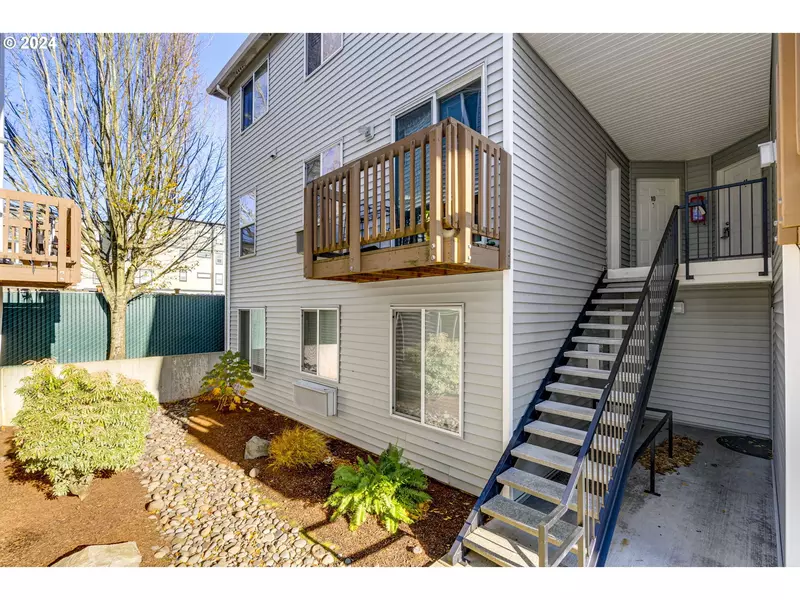 217 NE 146TH AVE #11, Portland, OR 97230