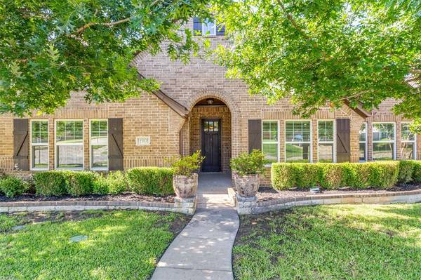 11901 Carlin Drive,  Fort Worth,  TX 76108