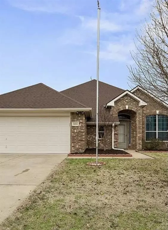 1604 Westgate Drive, Terrell, TX 75160