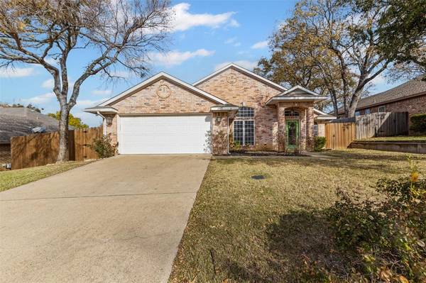 1942 Oxford Drive, Kaufman, TX 75142