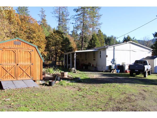 34720 TILLER TRAIL HWY, Tiller, OR 97484